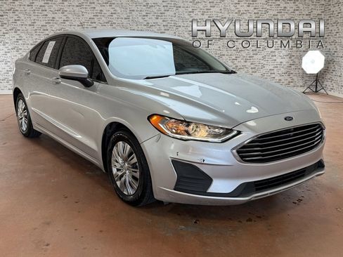 Used 2019 Ford Fusion S image 1