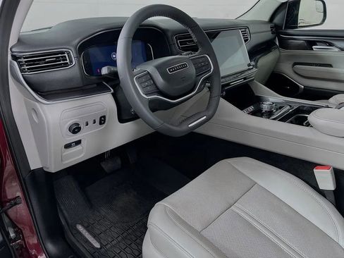 Used 2024 Jeep Wagoneer 2WD w/ Premium Group I image 10