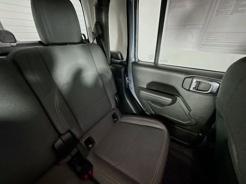 Used 2025 Jeep Gladiator Sport AWD/4WD image 14