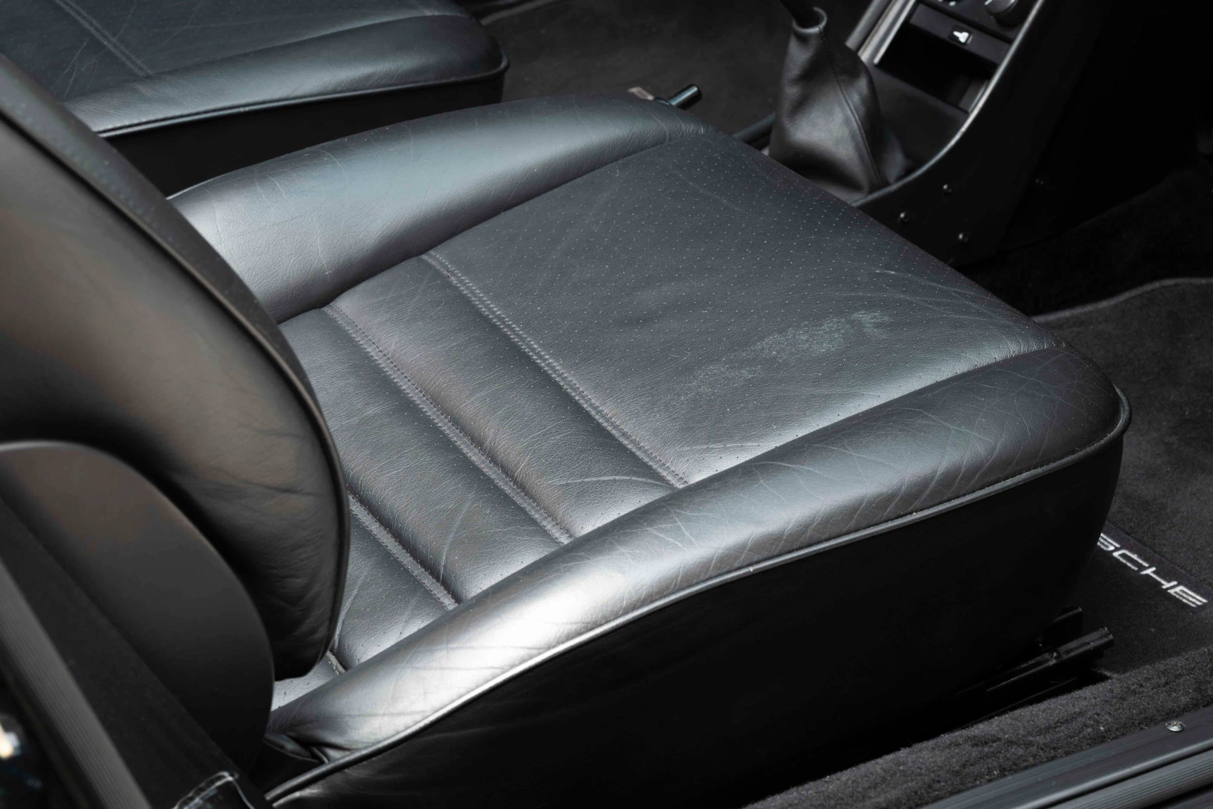 Used 1987 Porsche 911 Carrera RWD image 13