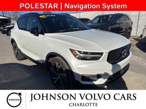 Used 2022 Volvo XC40 T5 R-Design w/ Advanced Package image 1
