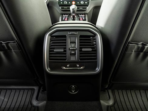 New 2026 Porsche Macan AWD/4WD image 21