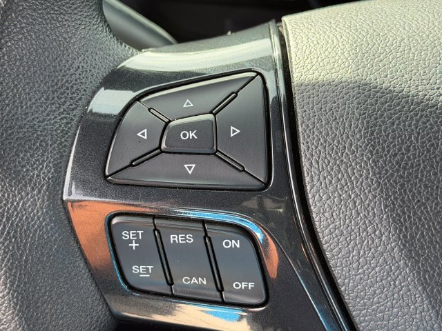 Used 2018 Ford Explorer XLT w/ Equipment Group 201A FWD image 15