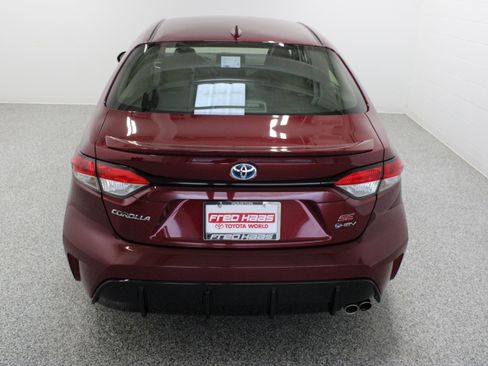 Used 2025 Toyota Corolla SE FWD image 8