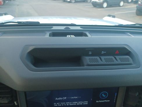 New 2025 Ford Bronco 4-Door image 32