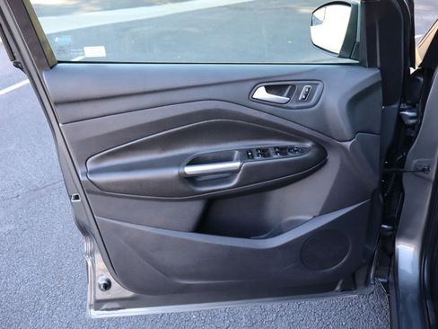 Used 2013 Ford Escape SE image 23