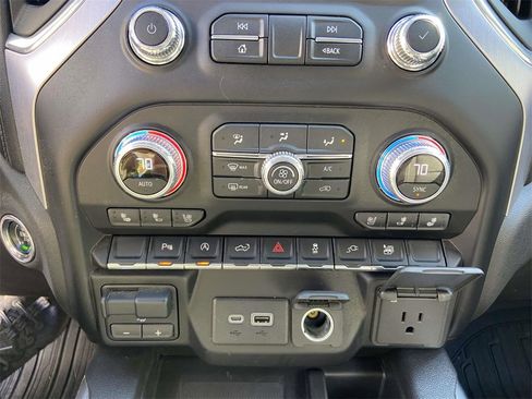 Used 2020 GMC Sierra 1500 SLT w/ SLT Premium Package image 23
