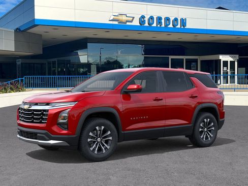 New 2026 Chevrolet Equinox LT image 2