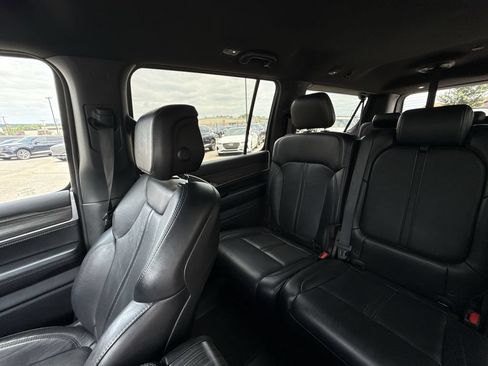 Used 2024 Jeep Wagoneer L Series III w/ Flexible Seating Group AWD/4WD image 12