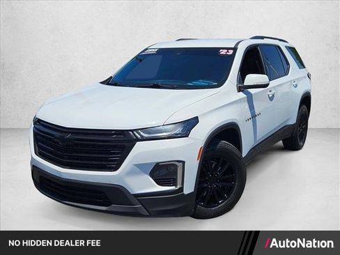 Used 2023 Chevrolet Traverse LT FWD image 1