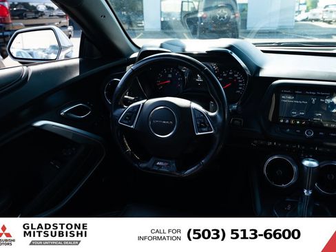 Used 2019 Chevrolet Camaro SS RWD image 9