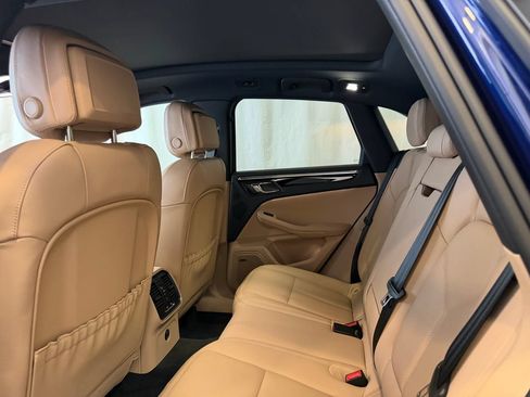 Certified 2026 Porsche Macan AWD/4WD image 29