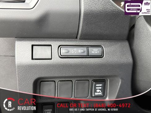 Used 2024 Nissan Frontier S w/ S Utility Package image 38