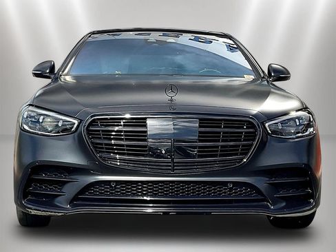 Used 2023 Mercedes-Benz S 580 4MATIC Sedan image 2