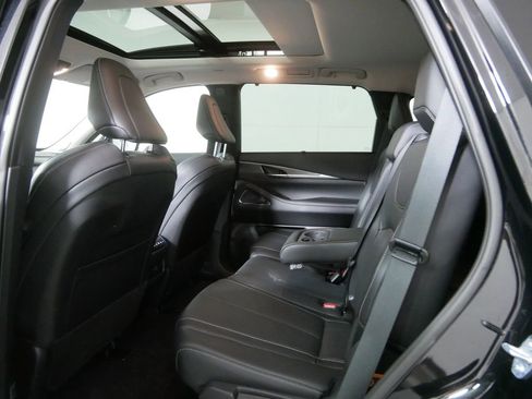 Certified 2025 INFINITI QX60 Luxe AWD/4WD image 22