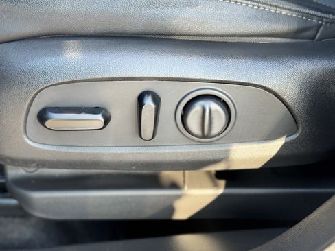 Used 2022 Buick Encore GX Select w/ Sport Touring Package image 22