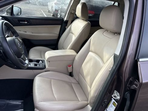 Used 2019 Subaru Outback 2.5i Limited w/ Popular Package #2 image 15