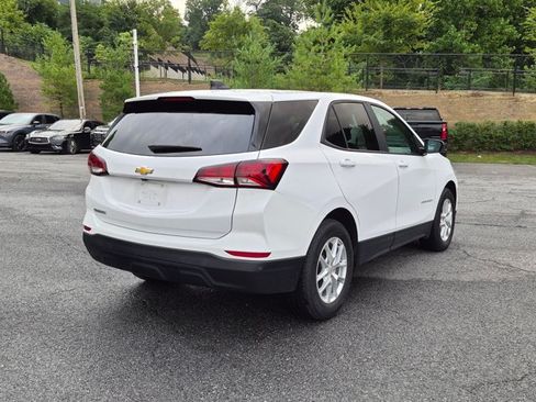 Used 2023 Chevrolet Equinox LS w/ LS Convenience Package FWD image 5