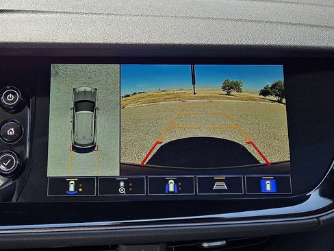 Used 2023 Buick Envision Avenir AWD/4WD image 29
