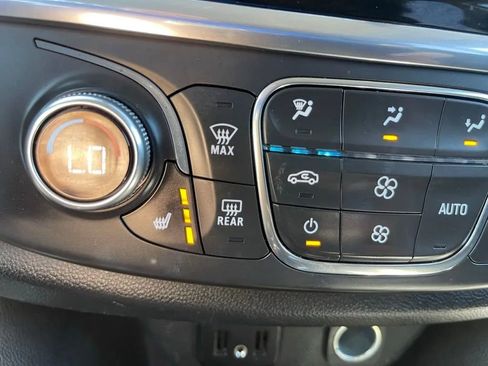 Used 2019 Chevrolet Traverse RS w/ LPO, Floor Liner Package AWD/4WD image 32