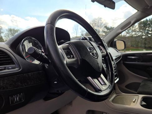 Used 2012 Dodge Grand Caravan Crew image 20