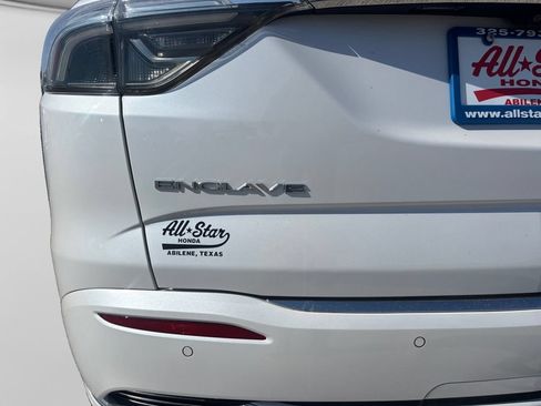 Used 2022 Buick Enclave Avenir FWD image 10