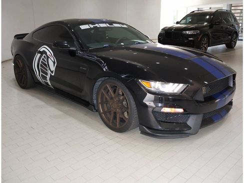 Used 2017 Ford Mustang Shelby GT350 w/ Electronics Package RWD image 5