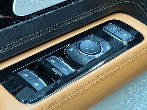 Used 2023 Lincoln Aviator Black Label w/ Dynamic Handling Package image 13