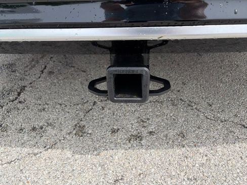 Used 2025 Toyota Sienna Platinum AWD/4WD image 9