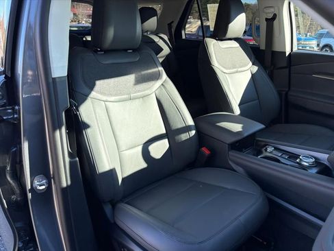 New 2026 Ford Explorer Active w/ Active Comfort Package RWD image 17