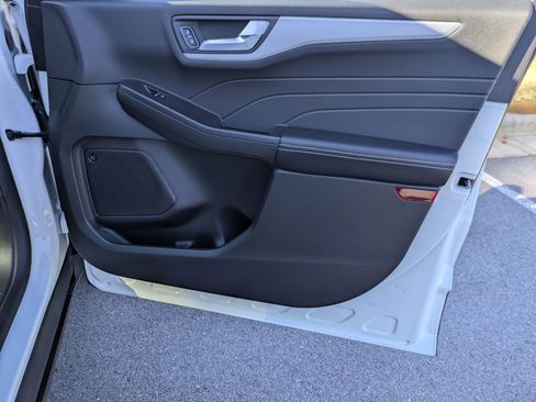 New 2026 Ford Escape Platinum w/ Premium Technology Package image 39