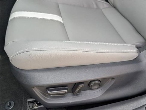 New 2026 Toyota Camry SE FWD image 4