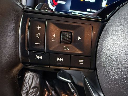 Certified 2024 Nissan Rogue SL FWD image 34