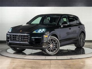 Used 2025 Porsche Cayenne AWD/4WD video 1