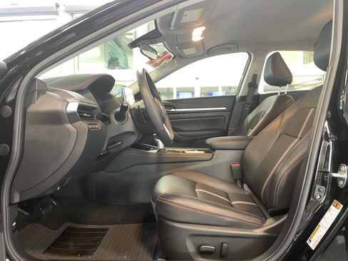Used 2025 Nissan Altima 2.5 SR AWD/4WD image 6