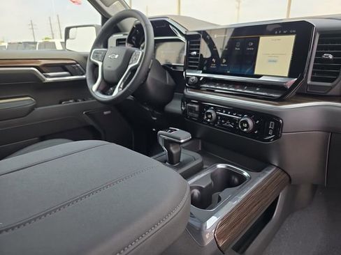 New 2026 Chevrolet Silverado 1500 RST w/ Redline Edition AWD/4WD image 16