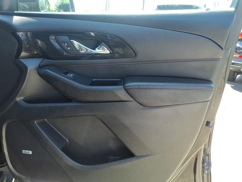Used 2022 Chevrolet Traverse RS AWD/4WD image 11