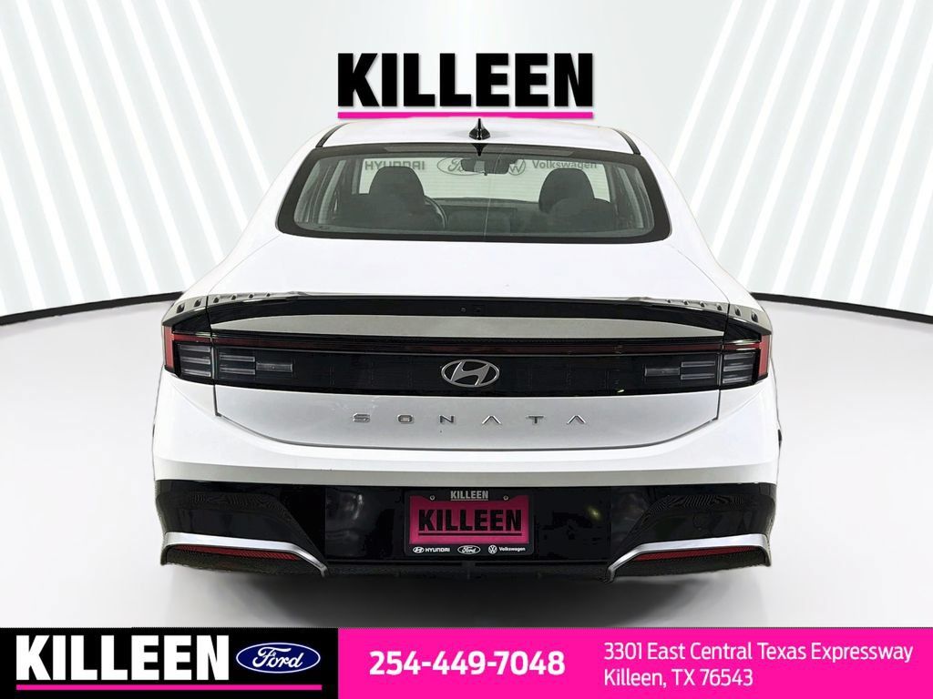 Used 2025 Hyundai Sonata SEL FWD image 8