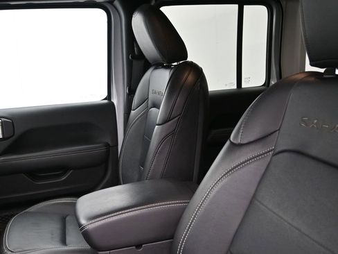 Used 2023 Jeep Wrangler Unlimited Sahara image 13