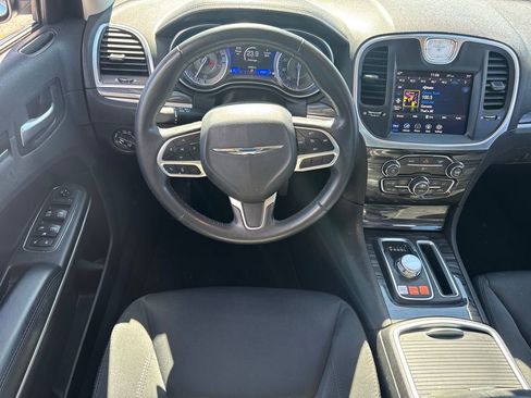 Used 2021 Chrysler 300 Touring w/ Driver Convenience Group image 16