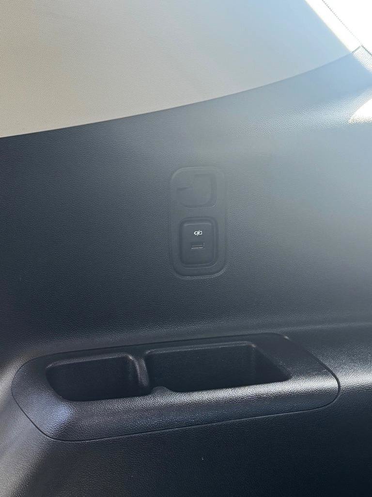 Used 2019 Chevrolet Traverse LT w/ LT Premium Package FWD image 20