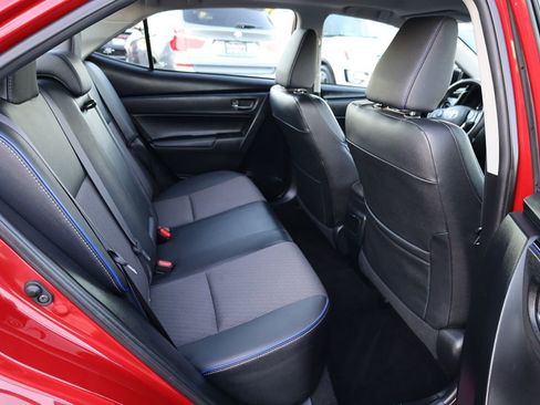 Used 2017 Toyota Corolla SE image 14