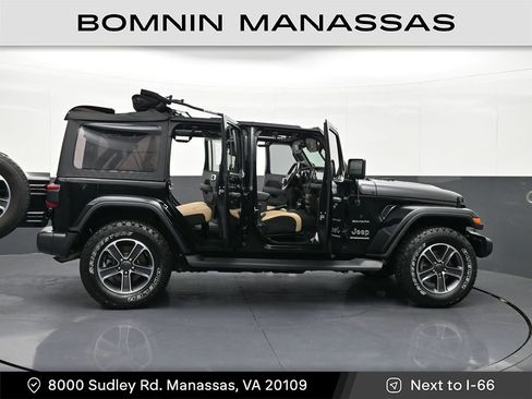 Used 2023 Jeep Wrangler Unlimited Sahara w/ LED Lighting Group AWD/4WD image 40