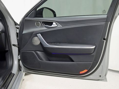 Used 2018 Kia Stinger GT2 image 33