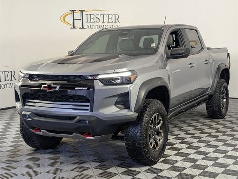 Certified 2024 Chevrolet Colorado ZR2 w/ ZR2 Convenience Package III image 4