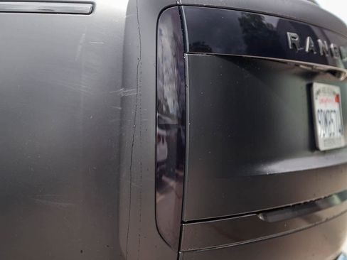 Used 2023 Land Rover Range Rover SE image 7