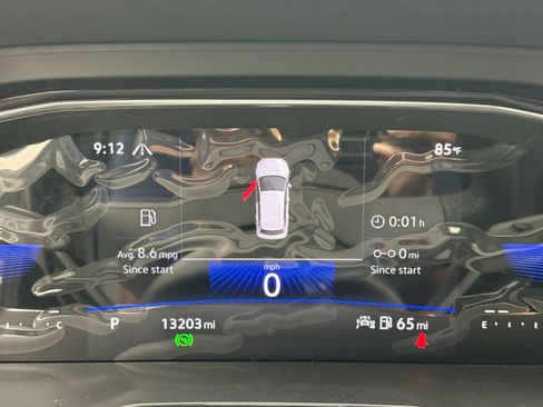 Used 2023 Volkswagen Jetta SE w/ Panoramic Sunroof Package FWD image 10