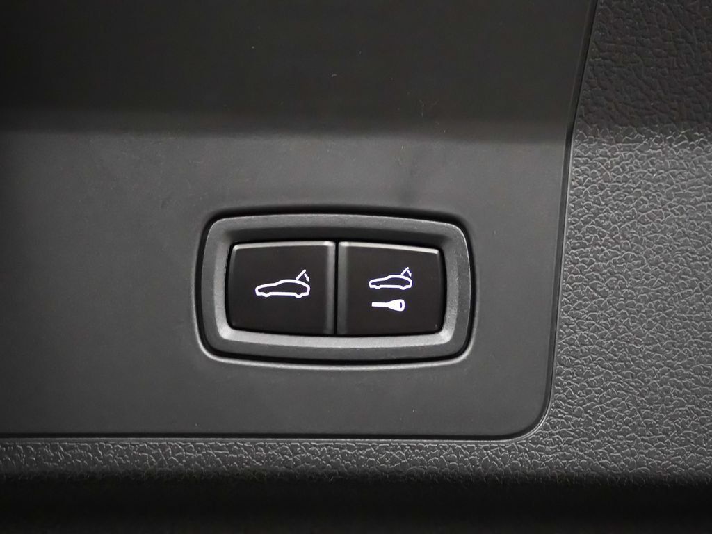 Certified 2026 Porsche Panamera 4 AWD/4WD image 24