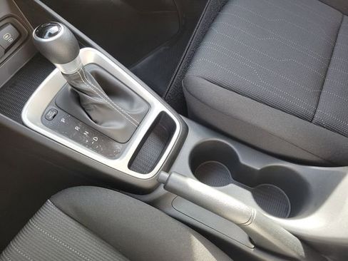 New 2026 Hyundai Venue SE image 13