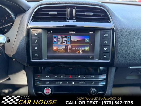 Used 2017 Jaguar F-PACE Premium AWD/4WD image 27